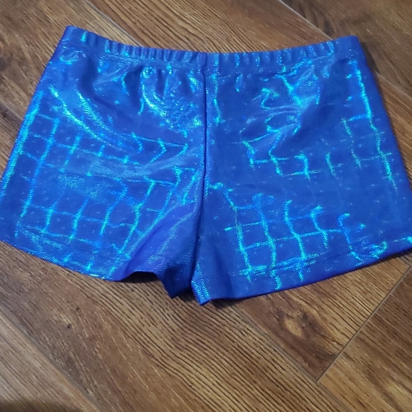 New without TAGS zone short gymnastic dance SZ. AM - Picture 3 of 4